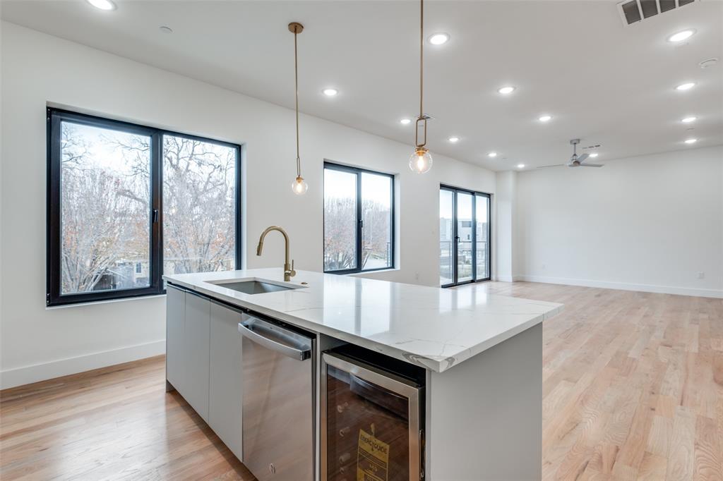 BELMONT REV - Residential Lease