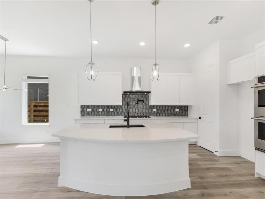 1437 Imperial Avenue