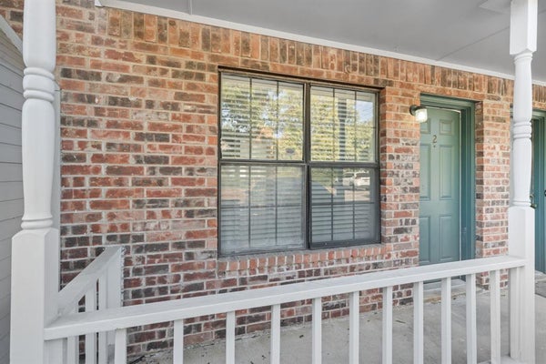 929 W HICKORY ST # A2, DENTON, TX 76201 - Image f549387b320be9df8dfcfcea5286abec/3919966320