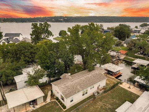 3417 Hawaiian Court Granbury TX 76048