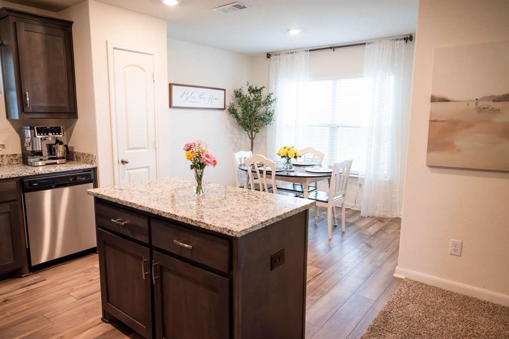 Vista West II - Residential