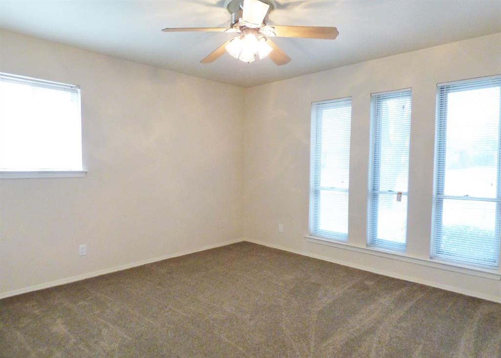 DALLAS NORTH ESTATES #3 (CPL) - Residential Lease