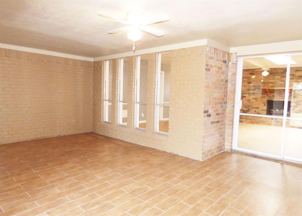 DALLAS NORTH ESTATES #3 (CPL) - Residential Lease