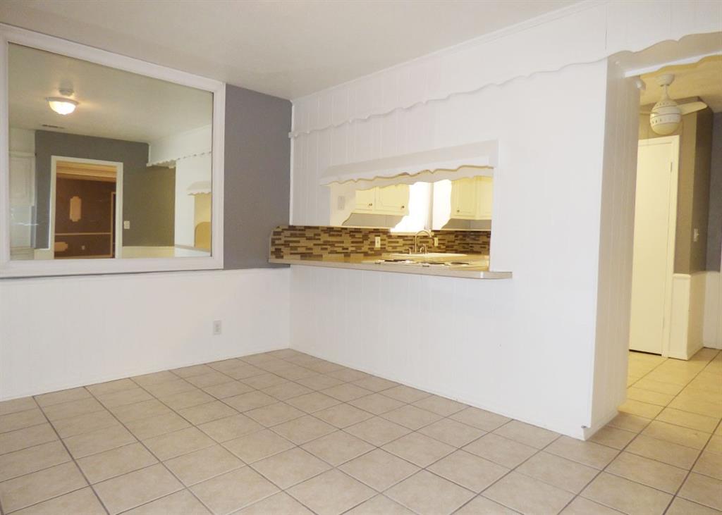 DALLAS NORTH ESTATES #3 (CPL) - Residential Lease