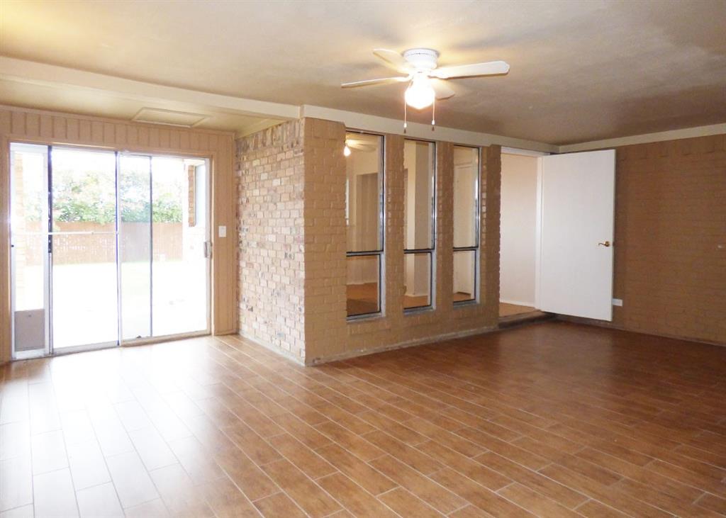 DALLAS NORTH ESTATES #3 (CPL) - Residential Lease