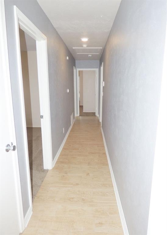 DALLAS NORTH ESTATES #3 (CPL) - Residential Lease