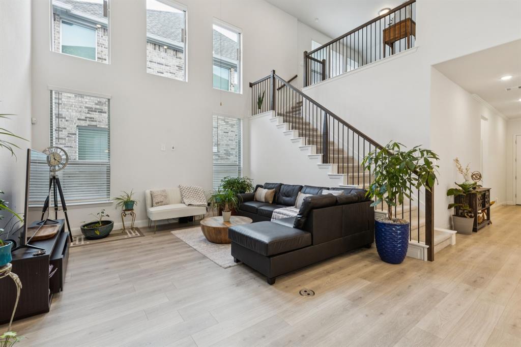 Station Ph 1 - Residential Lease