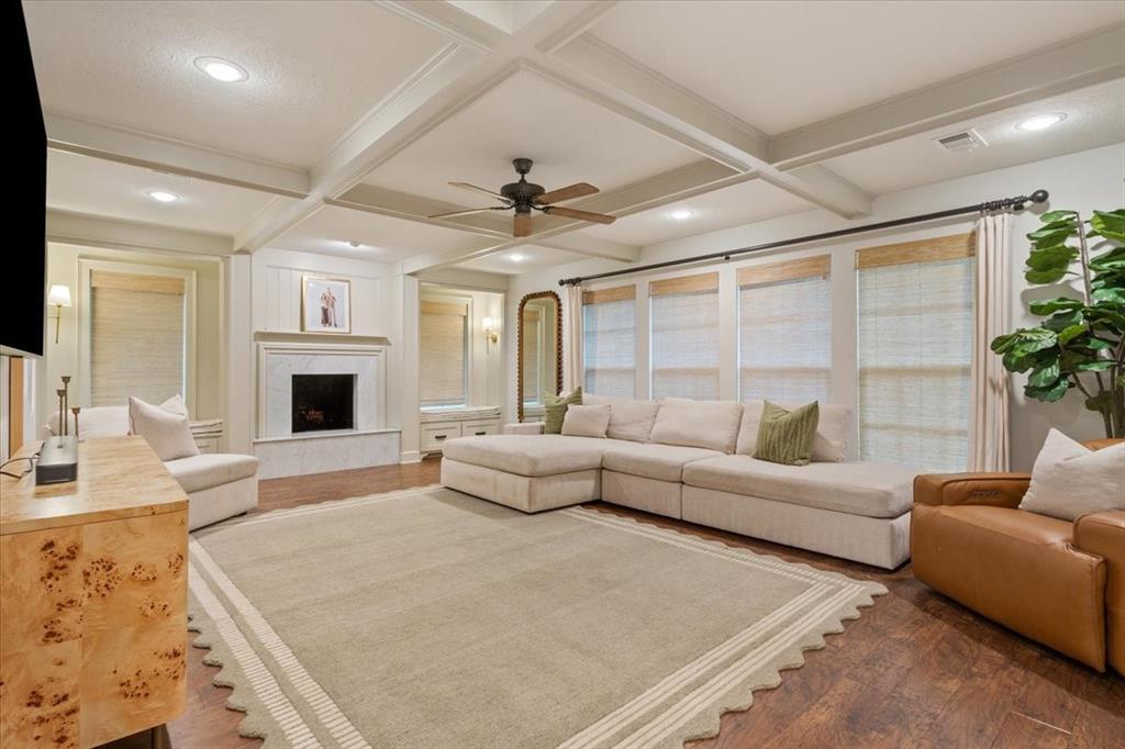 402 Shadow Mountain Drive