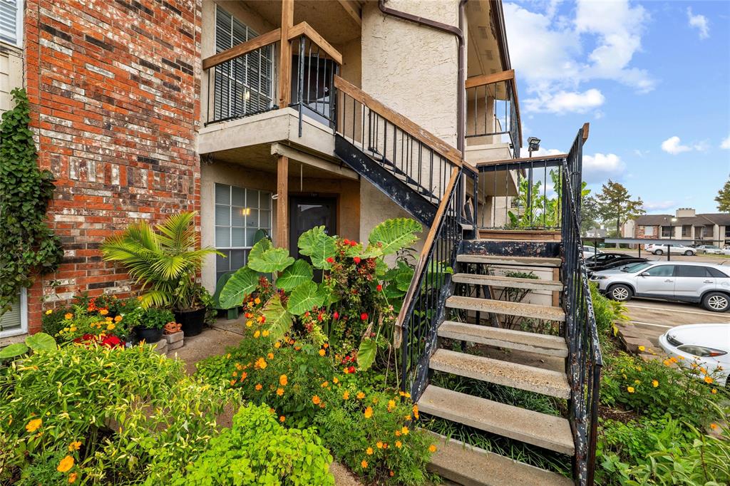 Creekbend Condo Ph 01-06 - Residential Lease