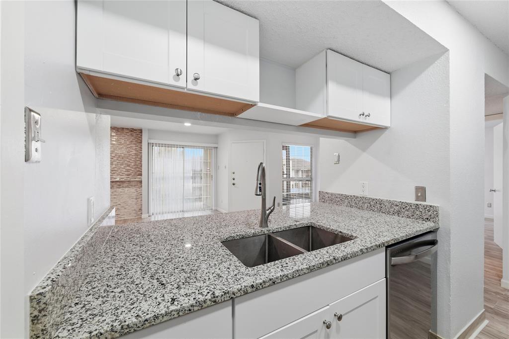 Creekbend Condo Ph 01-06 - Residential Lease