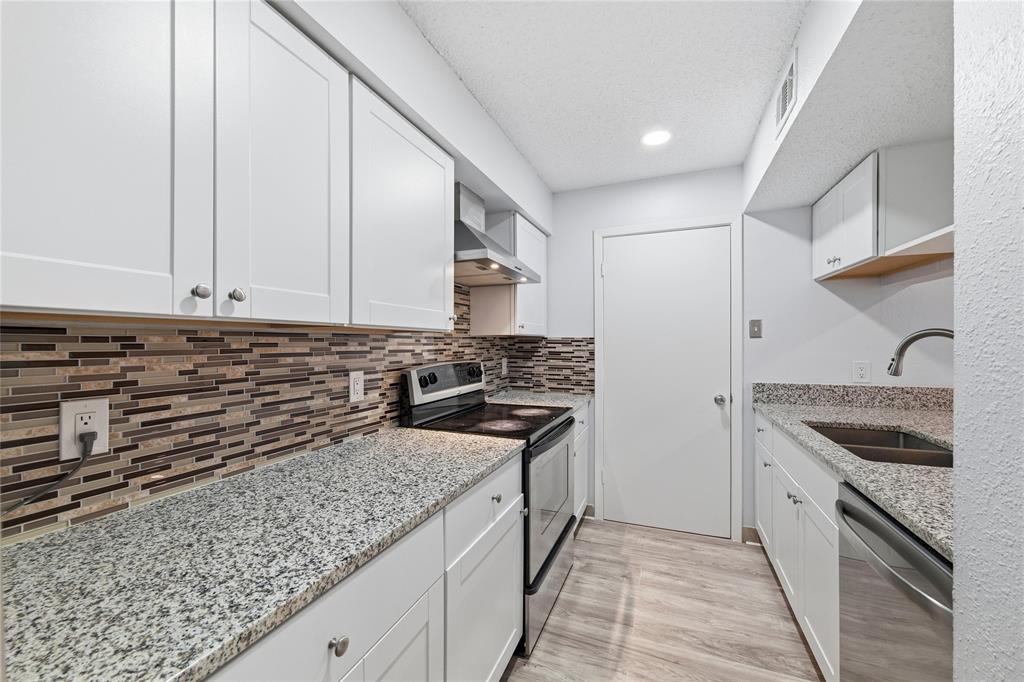 Creekbend Condo Ph 01-06 - Residential Lease