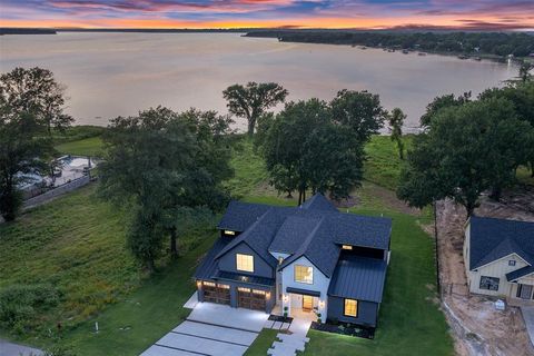 Photo of 1524 Shoreline Drive, Kemp, TX 75143 (MLS # 21255427)
