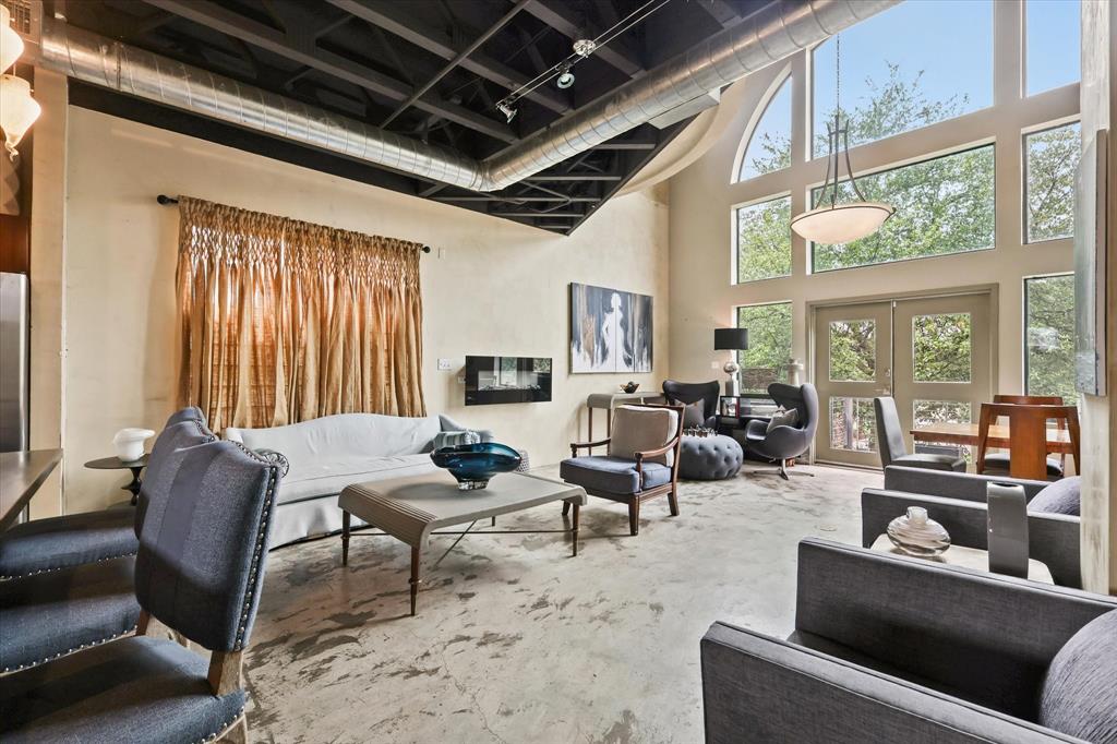 Schaumburg Loft Condominimum - Residential