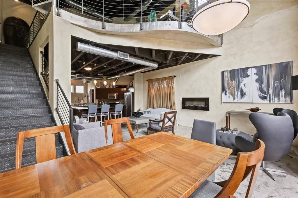 Schaumburg Loft Condominimum - Residential