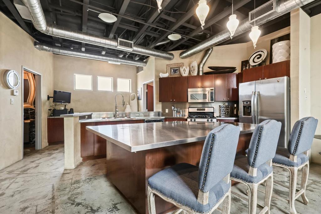 Schaumburg Loft Condominimum - Residential