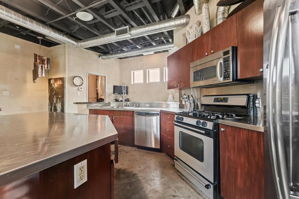 Schaumburg Loft Condominimum - Residential