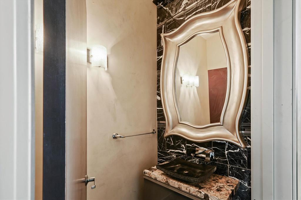 Schaumburg Loft Condominimum - Residential