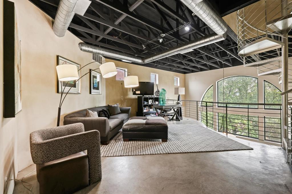 Schaumburg Loft Condominimum - Residential