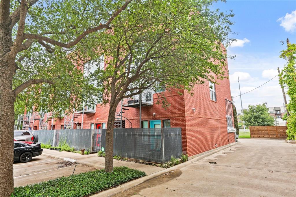 Schaumburg Loft Condominimum - Residential