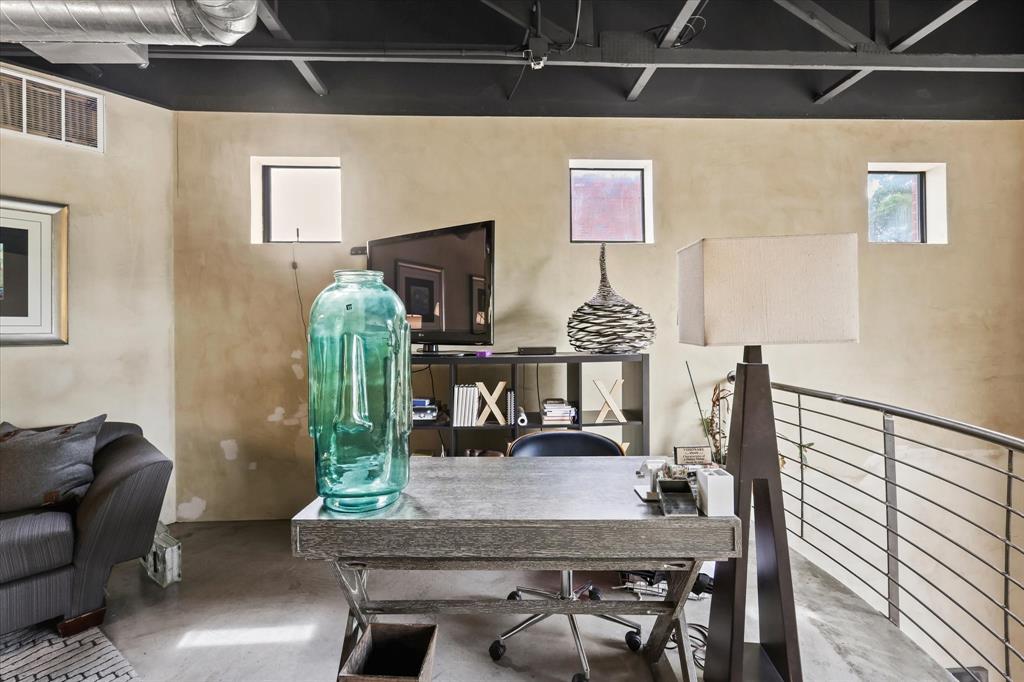 Schaumburg Loft Condominimum - Residential