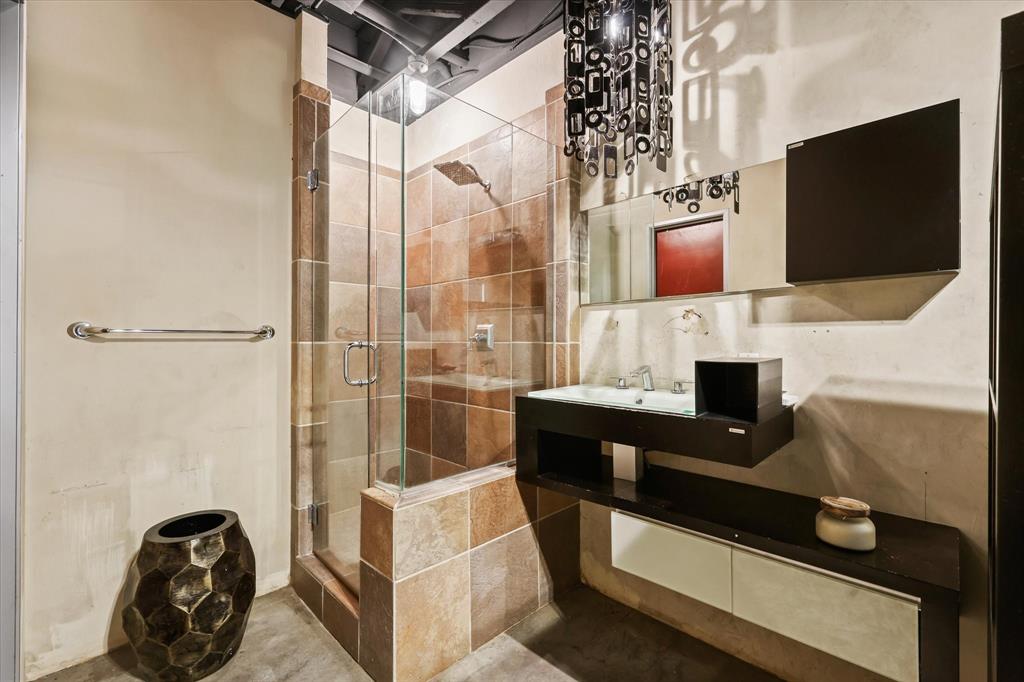 Schaumburg Loft Condominimum - Residential