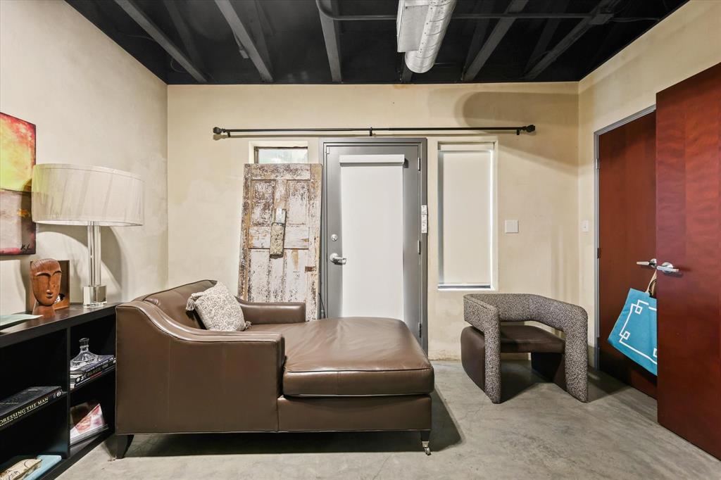 Schaumburg Loft Condominimum - Residential