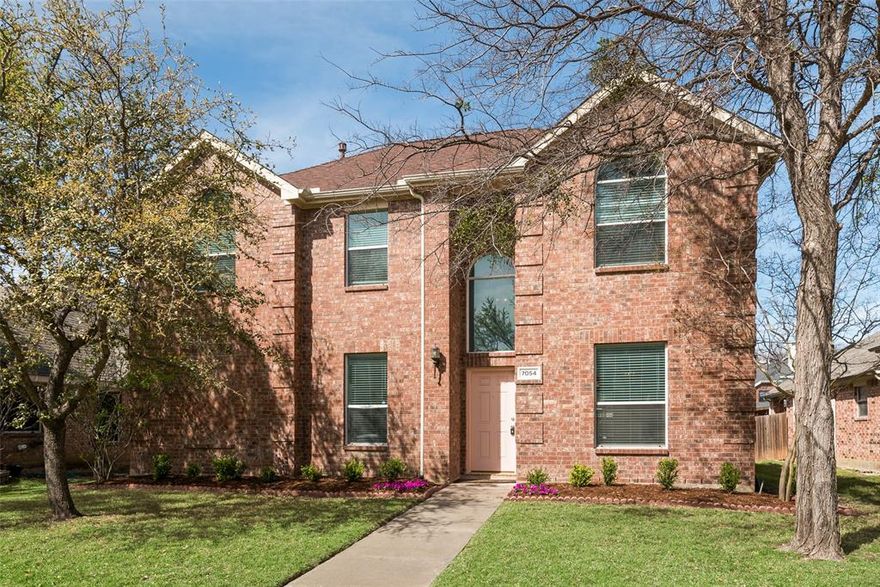 Recently remodeled 5br, 2.5 bath gem in the middle of Frisco! This home has been fully remodeled with high end finishes granite countertops, stainless appliances, new flooring throughout, newly landscaped. Bonus room upstairs with flex room on first floor which can serve as an office, or whatever you'd like to make it! Roof and all major mechanicals have been replaced within last several years. Centrally located - walking distance to Warren Sports Complex, community pond and green space, near downtown Frisco restaurants, the newly redesigned Rail District, and Eldorado shopping areas.  Don't miss out on this rare opportunity in the heart of Frisco!