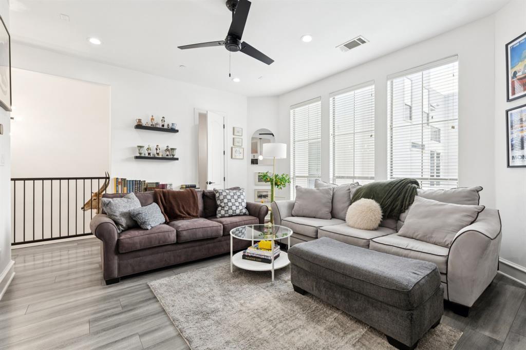 2100n Fitzhugh Condos - Residential