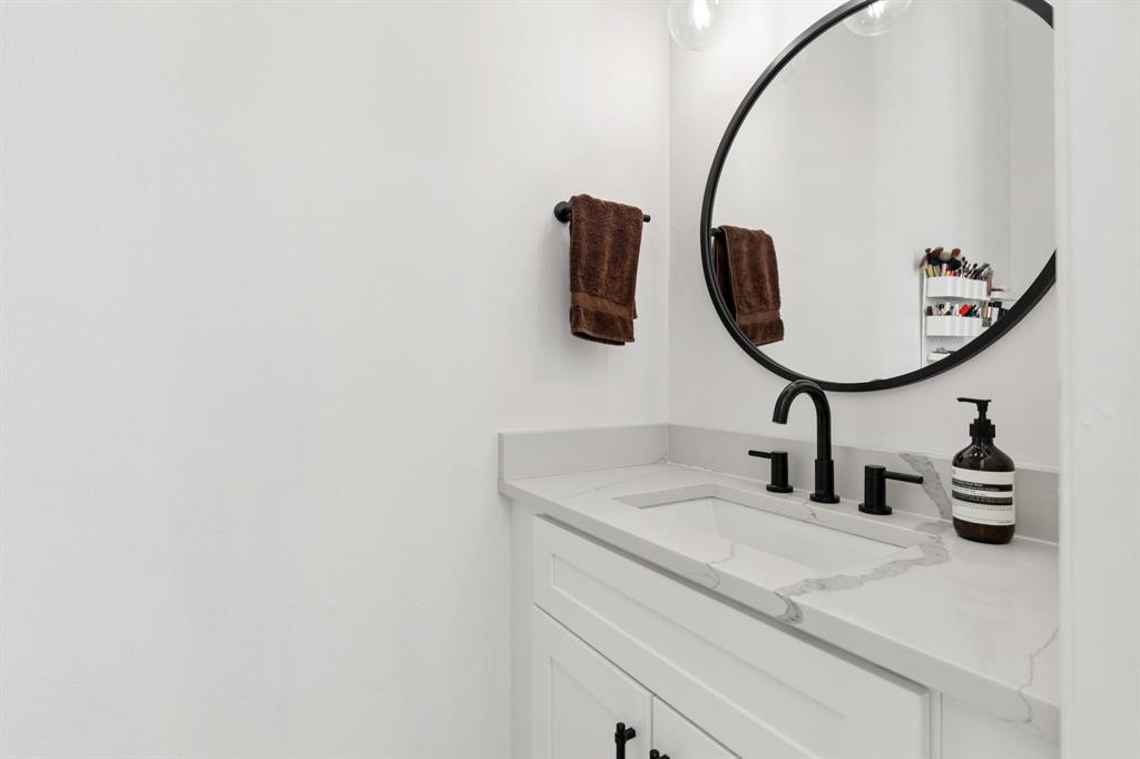 2100n Fitzhugh Condos - Residential