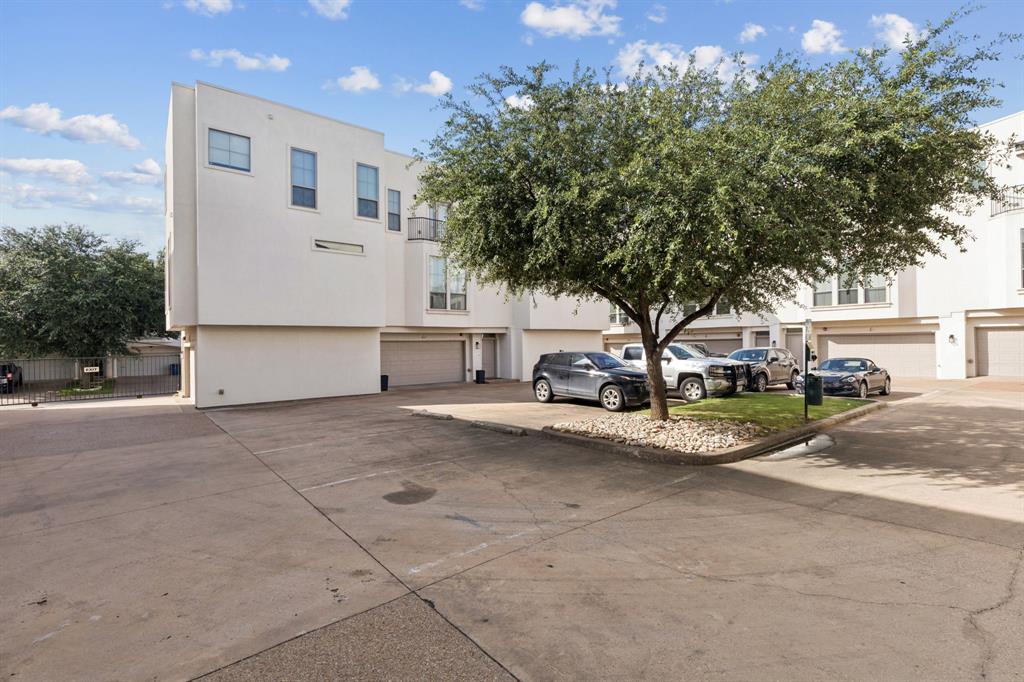 2100n Fitzhugh Condos - Residential