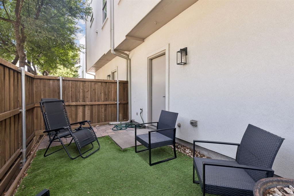 2100n Fitzhugh Condos - Residential