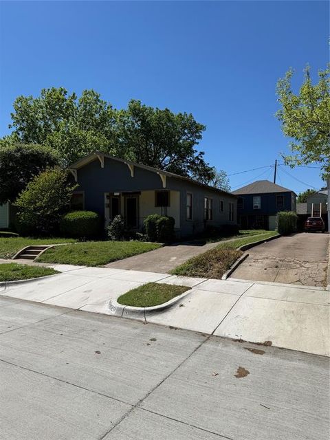 Photo of 3020 Willing Avenue, Fort Worth, TX 76110 (MLS # 21245231)