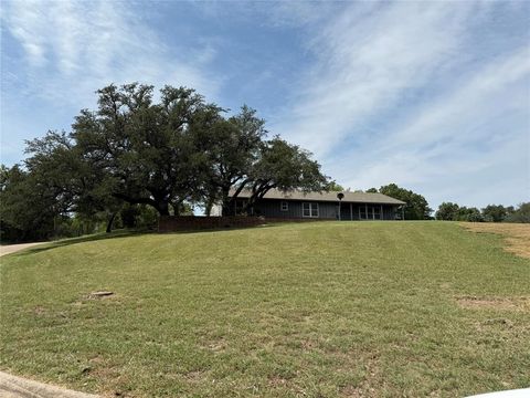 1320 Scotland Avenue Azle TX 76020