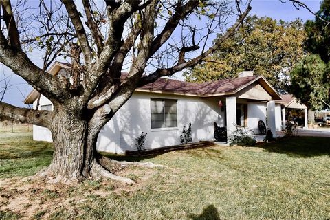 A home in Comanche