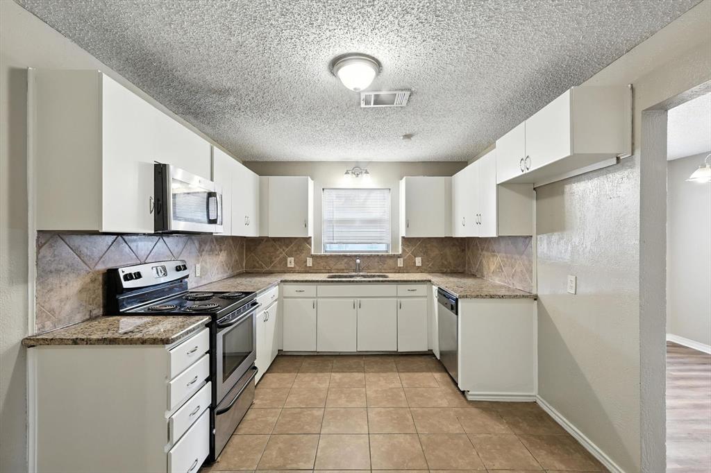 Cedar Heights Acreage - Residential