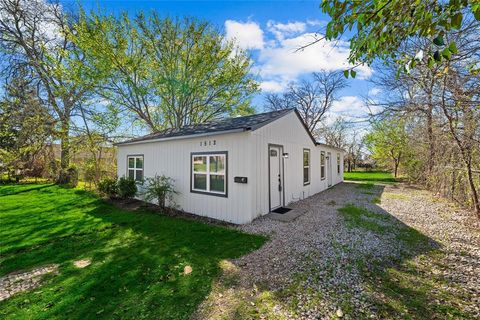 1512 NE 34th Street Fort Worth TX 76106