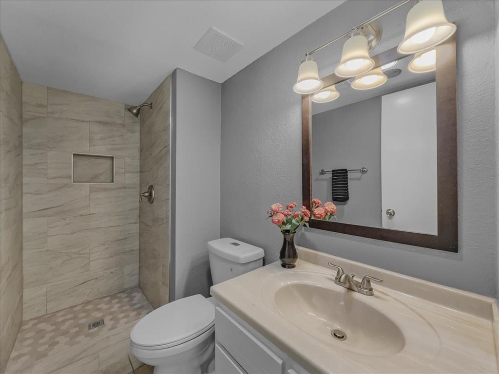 Mountain Creek Twnhs 02 - Residential