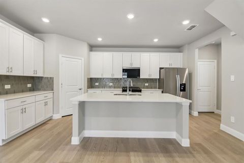 2725 Kobuk Drive Corinth TX 76209