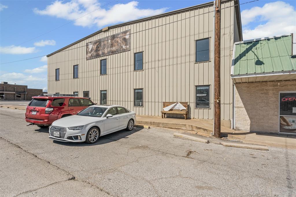 117 W Rock Island Avenue