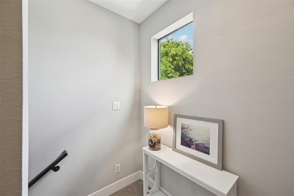 4407 Munger Avenue Condominiums - Residential