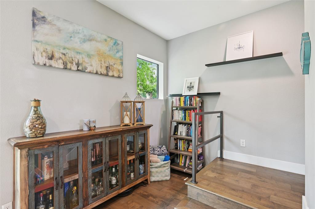 4407 Munger Avenue Condominiums - Residential