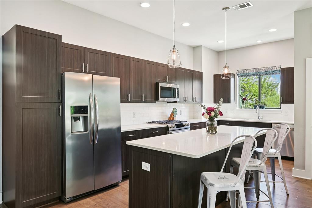 4407 Munger Avenue Condominiums - Residential