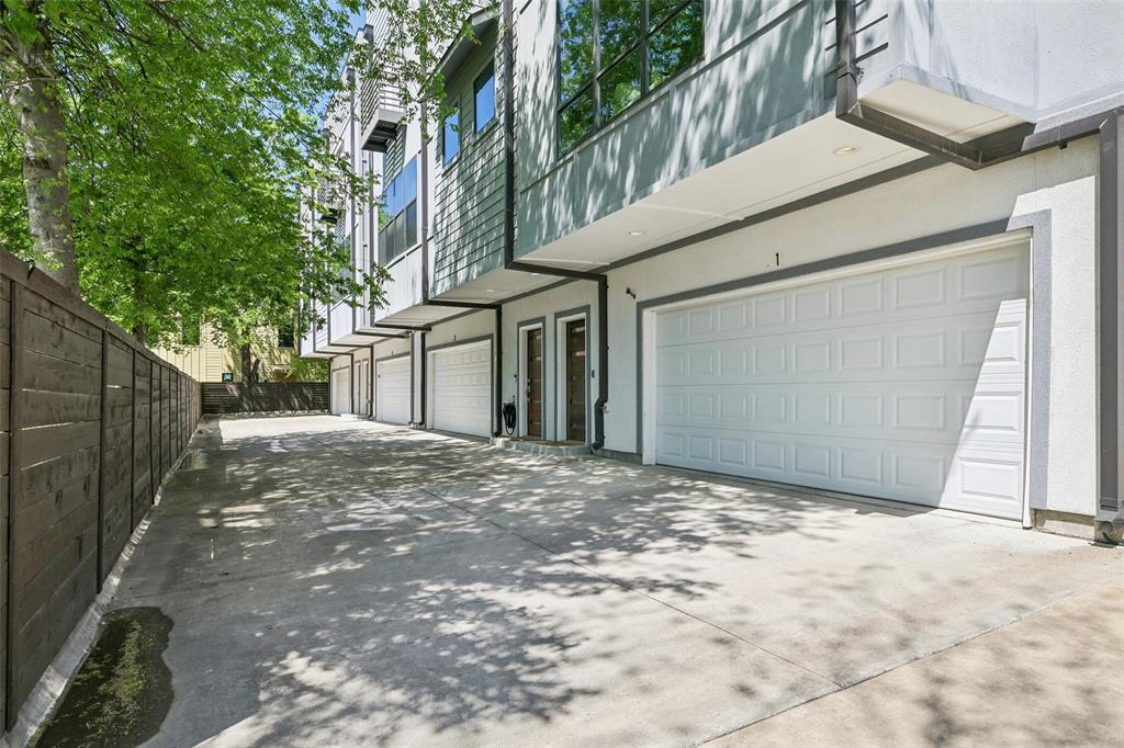 4407 Munger Avenue Condominiums - Residential