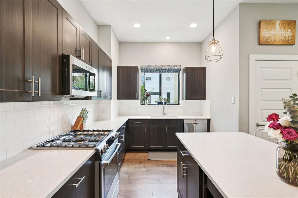 4407 Munger Avenue 1