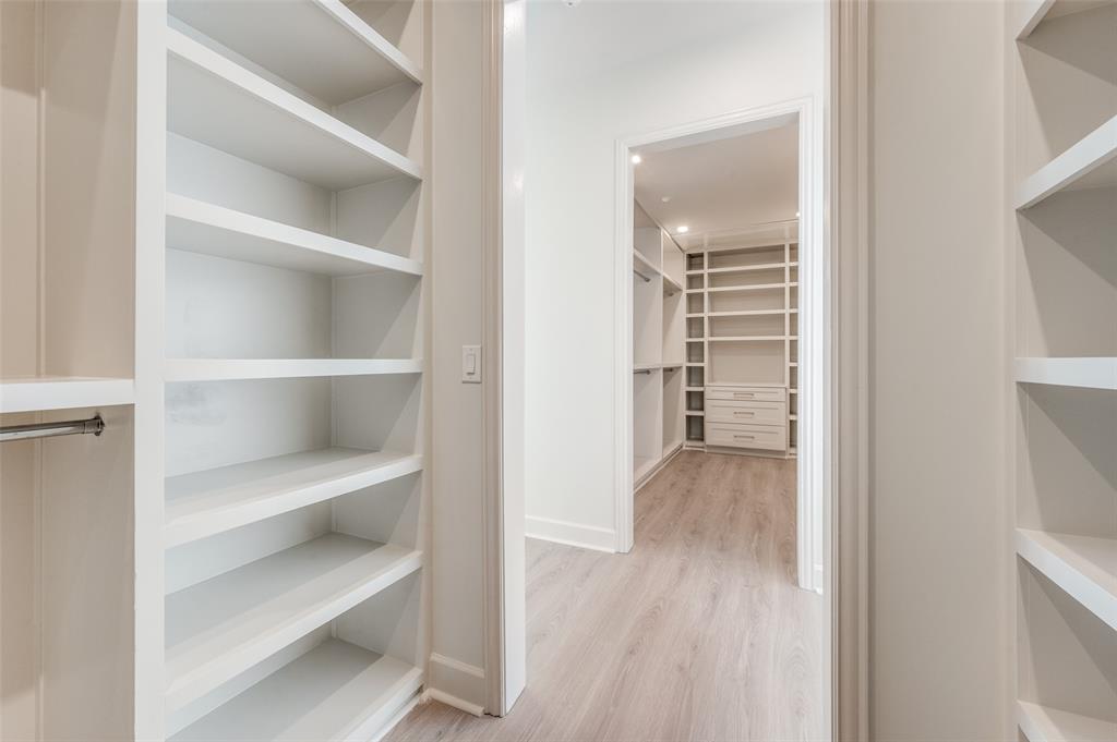 MANSFIELD R BLK C917 LTS 2-3 PT LT 4 ABND - Residential