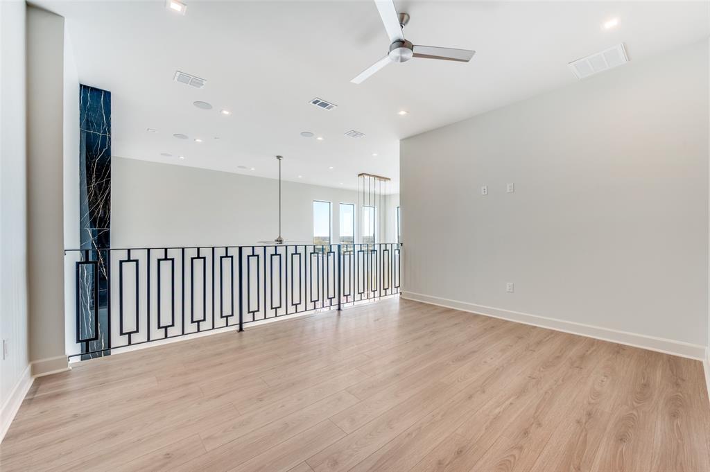 MANSFIELD R BLK C917 LTS 2-3 PT LT 4 ABND - Residential