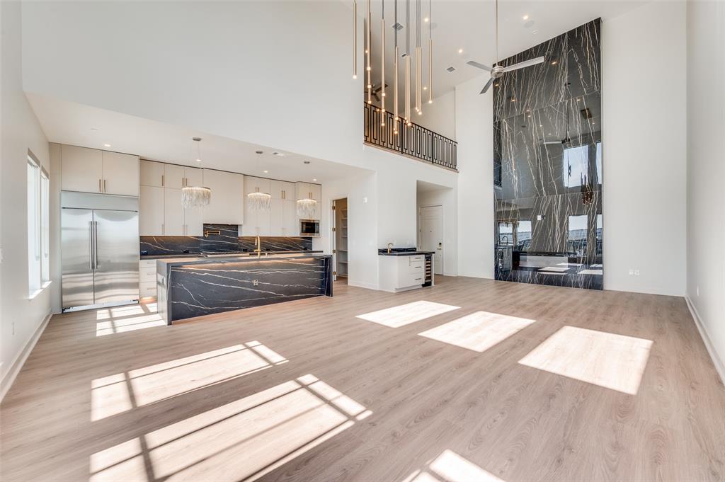 MANSFIELD R BLK C917 LTS 2-3 PT LT 4 ABND - Residential