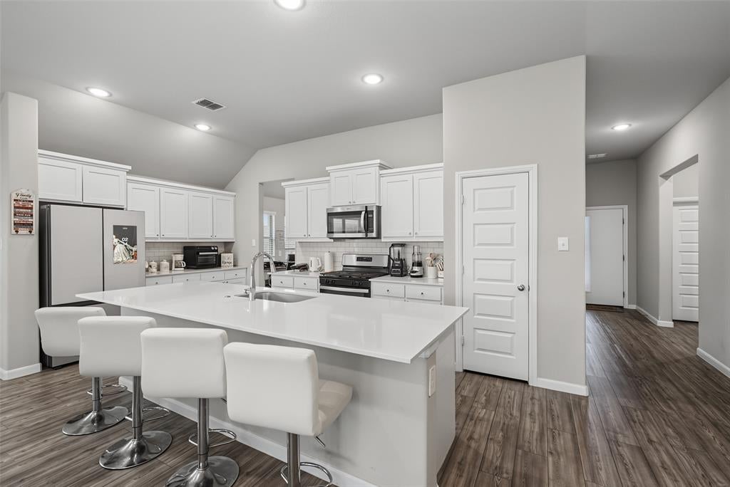 5320 Big Thicket Lane