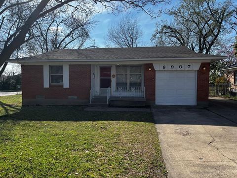 Photo of 8907 Rustown Drive, Dallas, TX 75228 (MLS # 21197349)