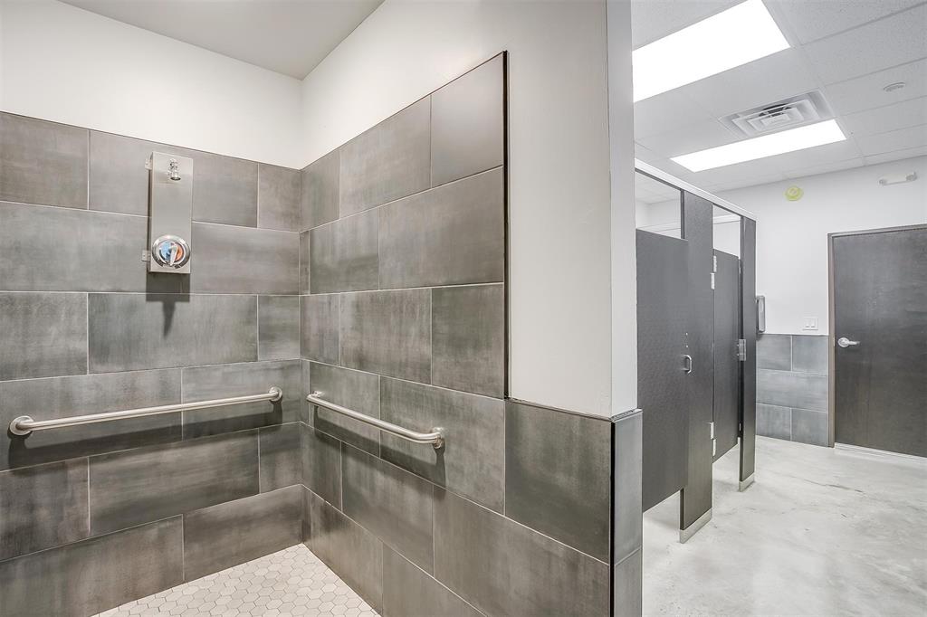 Mattlock - Commercial Sale